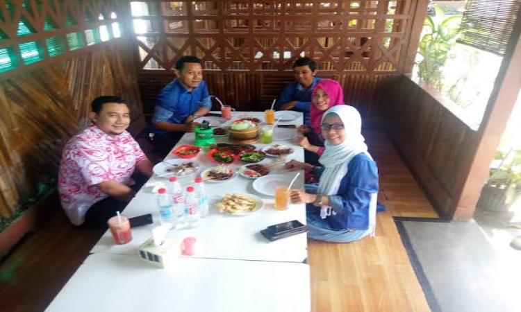 Sate Kambing Muda Putra Marto: Rasa yang Menggigit Jiwa di Cilacap